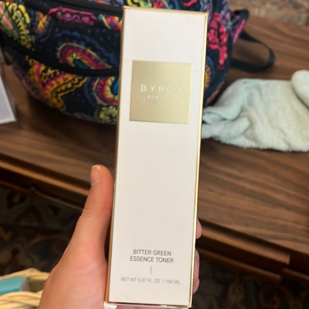 Byroe bitter green essence toner